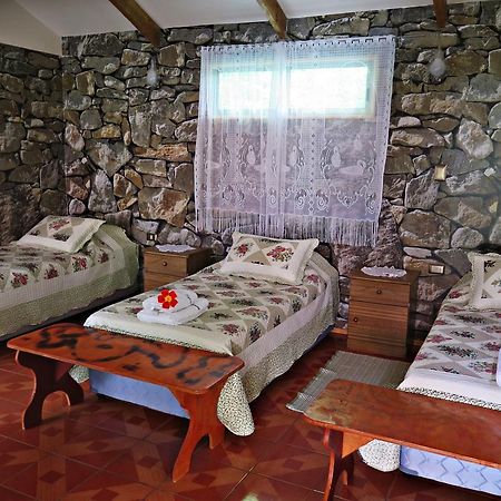 Hostal Vai Kapua Hanga Roa Exterior foto