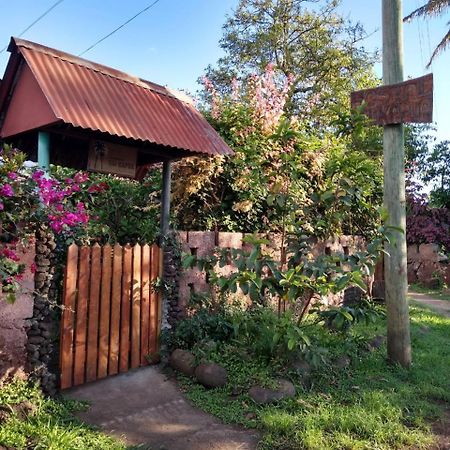 Hostal Vai Kapua Hanga Roa Exterior foto