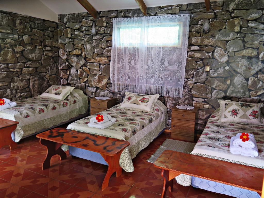 Hostal Vai Kapua Hanga Roa Exterior foto